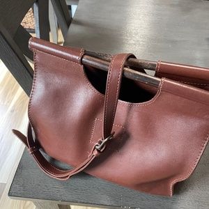 Able handbag